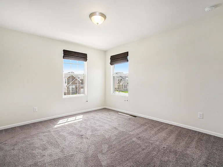 2895 Dillon Dr — Photo 30