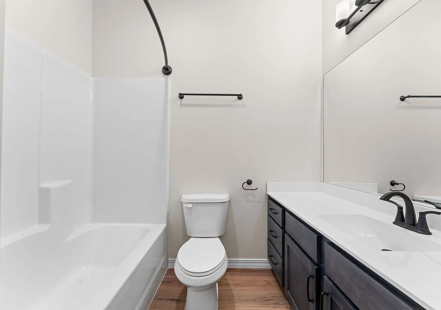 One Bedroom One Bath - Branson Apartments for Rent - Everyone likes free rent! One Month Free — Photo 4