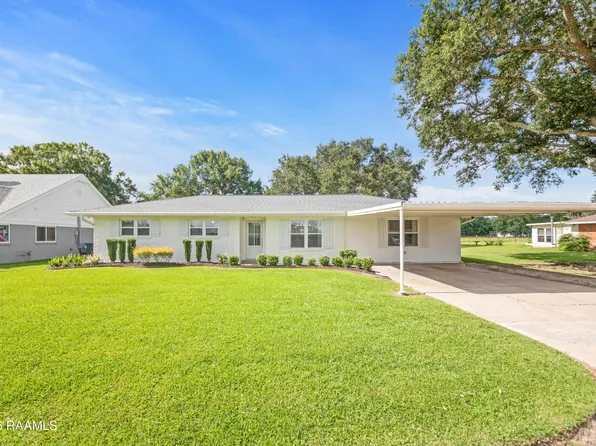706 E E St, Rayne, LA 70578