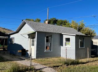 913 8th St, Rawlins, WY 82301