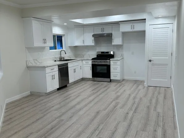 130 Olive St #3, Glendale, CA 91206