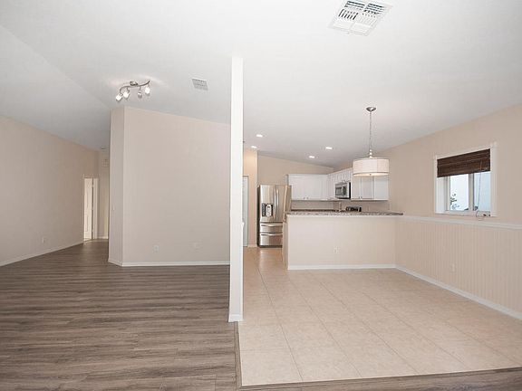 4th image of 2093 SW Marblehead Way