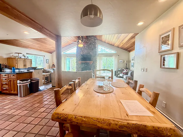 7910 Boothill Dr — Photo 11