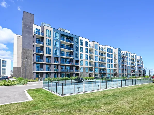 16 Concord Pl, Grimsby, ON