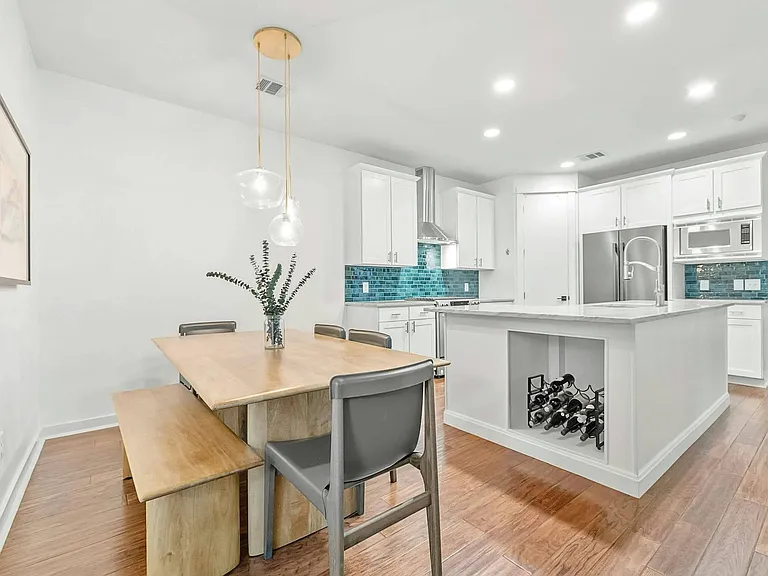 3118 Corbin Ln — Photo 9