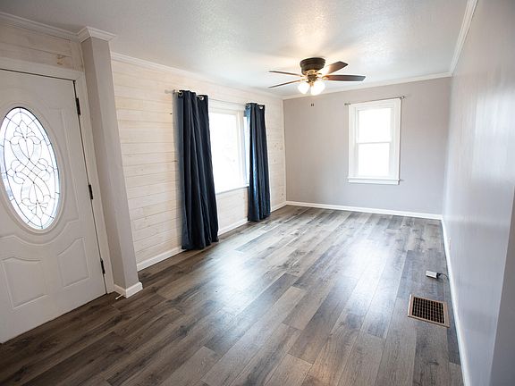 5th image of 545 E Anthony St