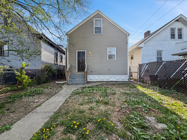 628 S 39th St — Photo 16