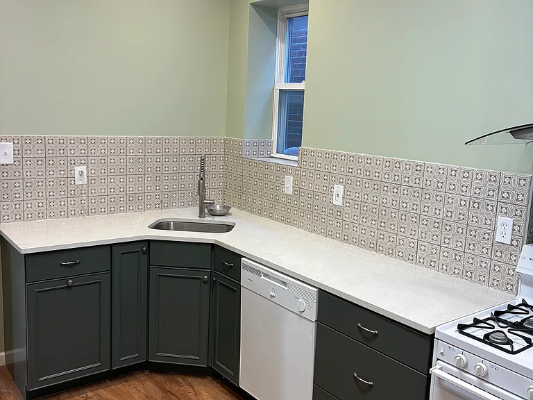 1242 Tamm Ave #2A — Photo 10