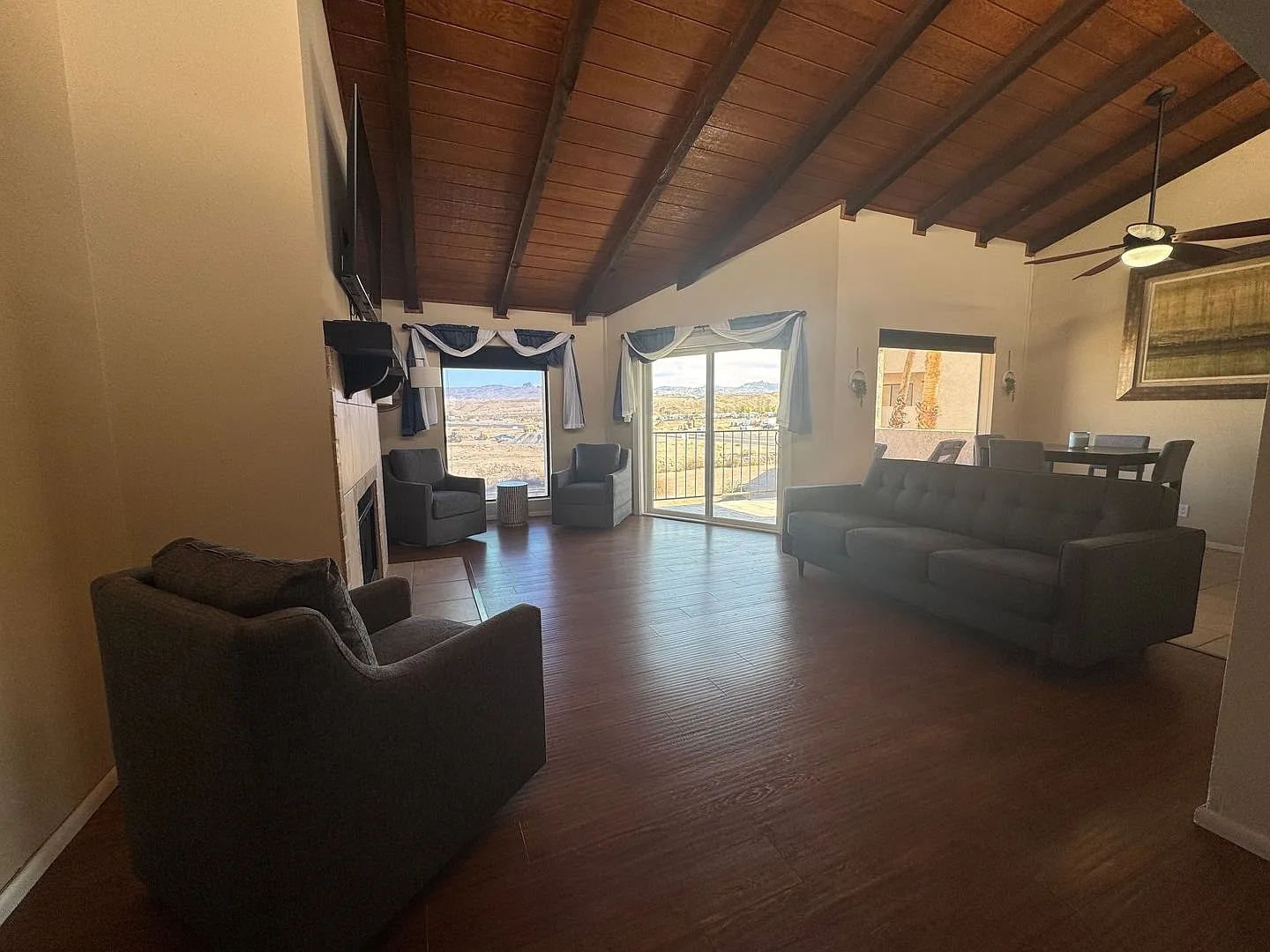 Turn-Key Riverfront Condo with Stunning Views! — Photo 3