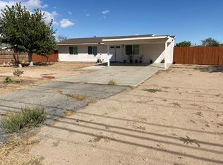 10687 Oakwood Ave, Hesperia, CA 92345