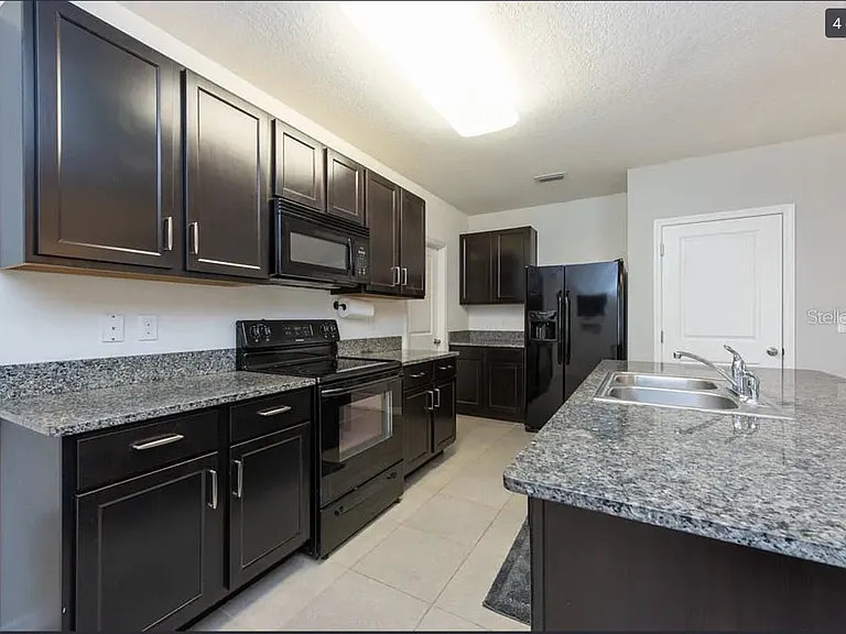 5024 San Palmore Dr — Photo 15
