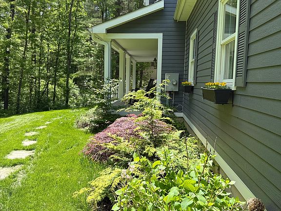 4th image of 73 Cornwall Dr