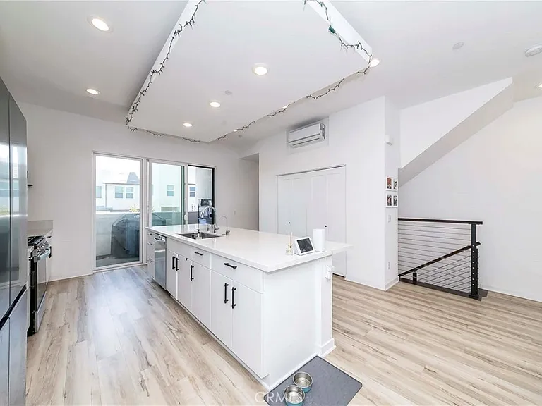 408 Hudson St — Photo 10