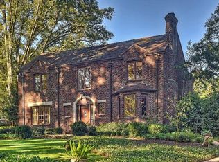 620 Hempstead Pl, Charlotte, NC 28207