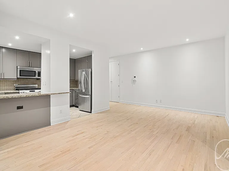 270 Park Ave S #7F — Photo 5