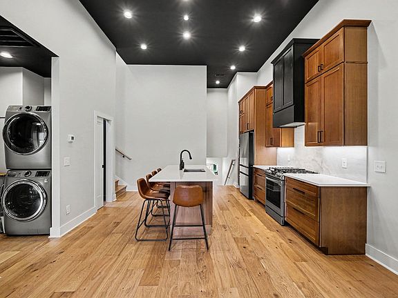 5th image of 510 Newton Ave