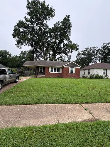 1801 Myrna Ln Photo 1