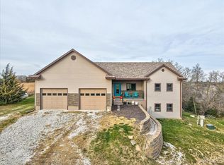 1995 Perry Trl, Woodbine, IA 51579