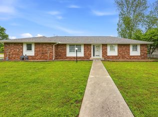 2799 W Camino Alto Street, Springfield, MO 65810