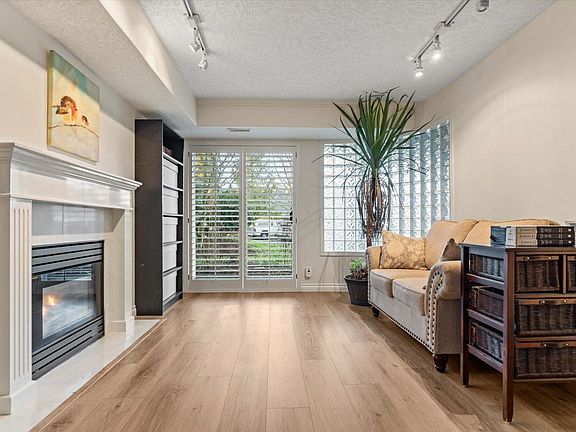 5th image of 4001 Old Clayburn Rd #90