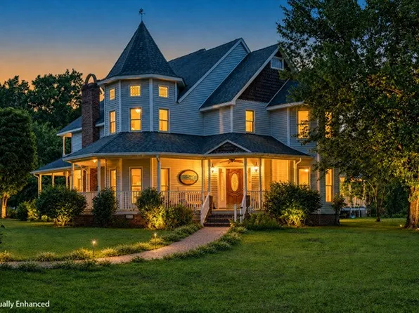 2155 Oak Knob Rd, Lafayette, TN 37083
