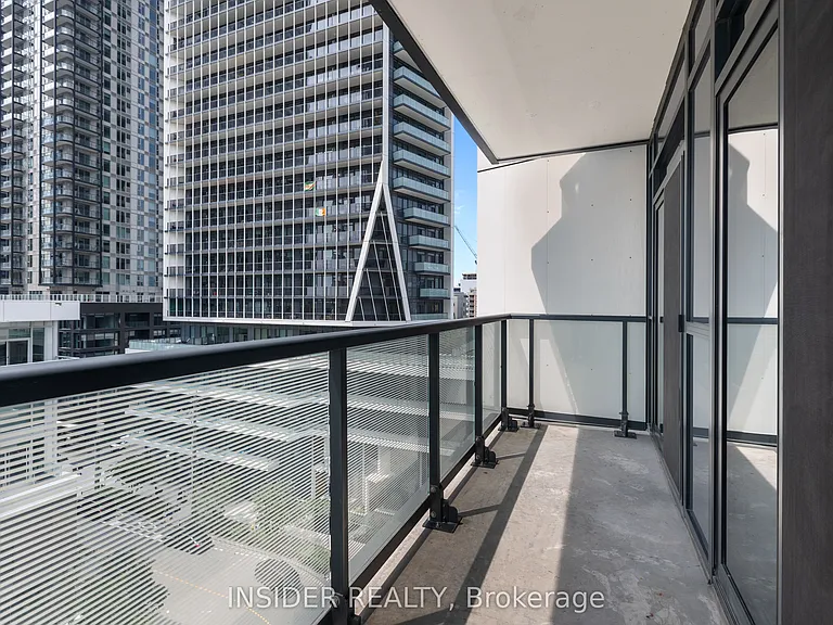 30 Ordnance St #703 — Photo 11