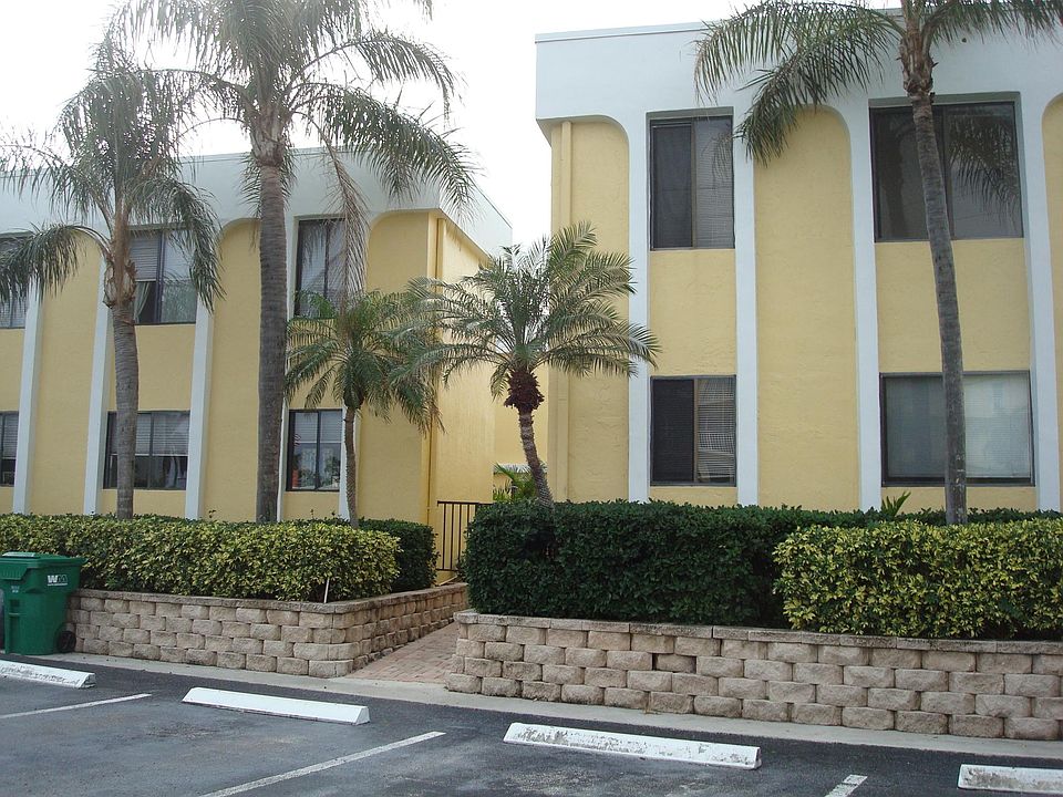 1st image of 2769 NE 30th Ave APT 1