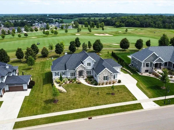 975 Carnoustie Way, Oregon, WI 53575
