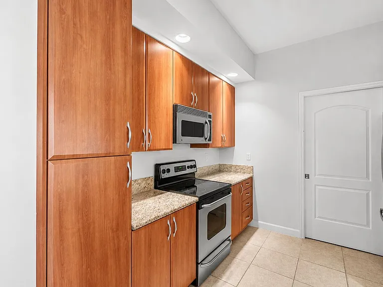 801 S Olive Ave #914 — Photo 13