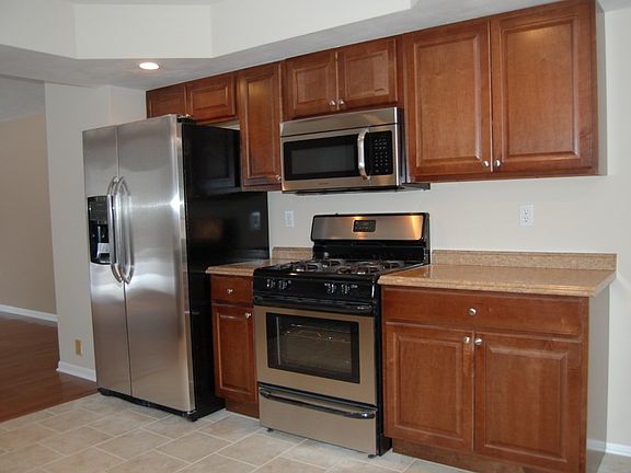 3rd image of 6236 Abbey Ave