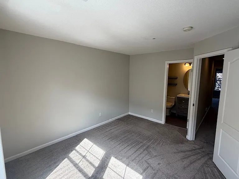 9 Ashford Pl — Photo 22