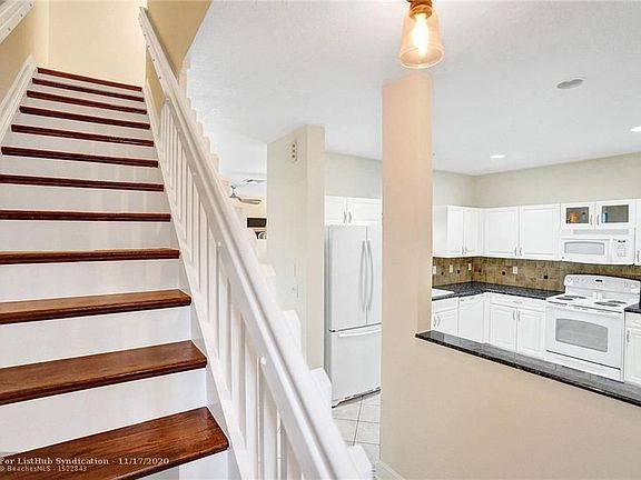 4th image of 9080 NW 55th Ct