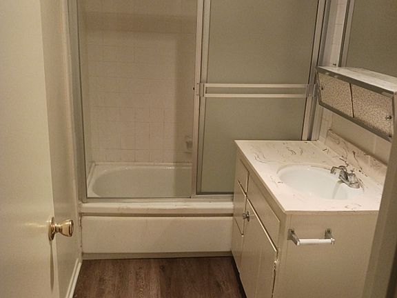 3rd image of 1120 N Fuller Ave APT 104