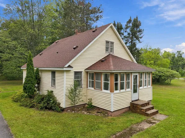 106 Marquette Ave, Houghton Lake, MI 48629