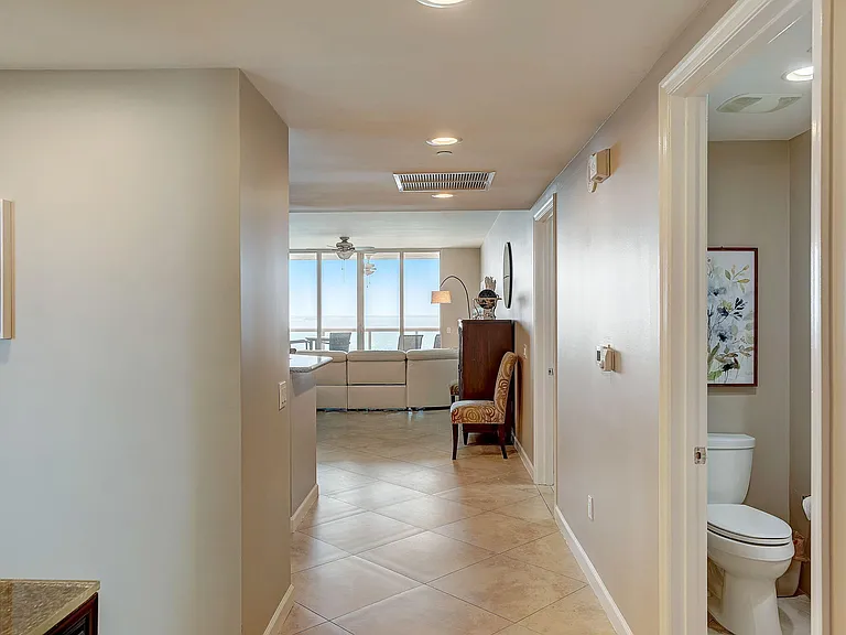 2650 Lake Shore Dr #804 — Photo 4