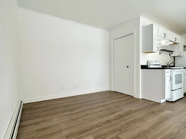 118 W Prairie St — Photo 3