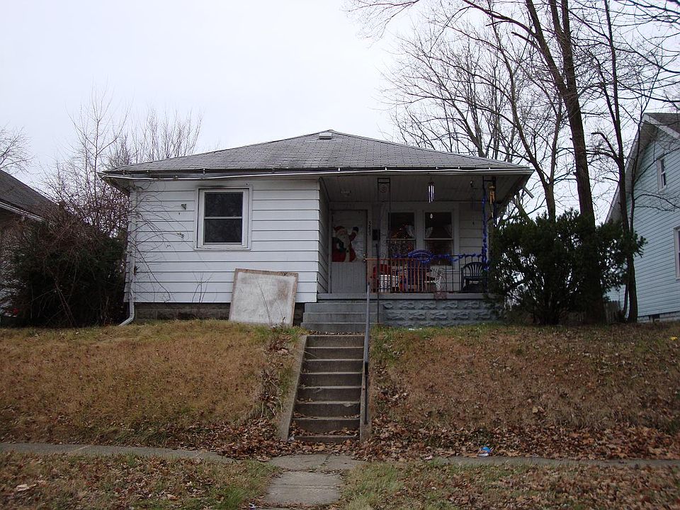 2nd image of 1231 N Adams St