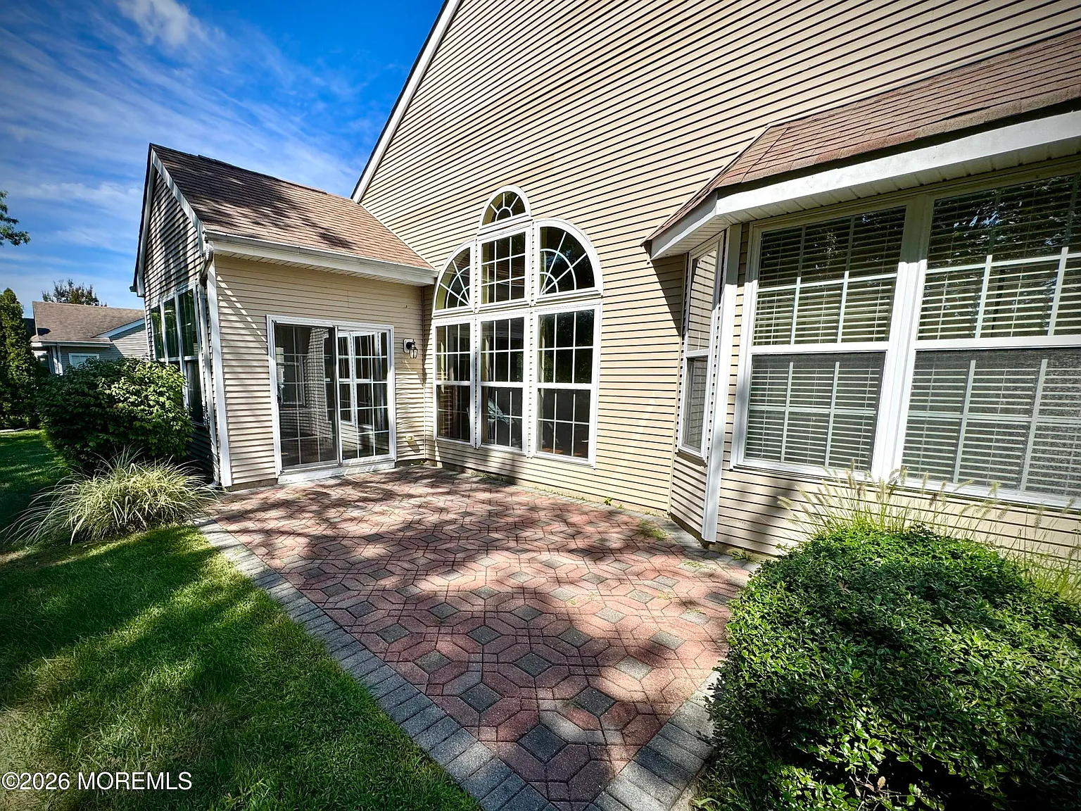 3 bed, 2249 sqft, $3,100 — Photo 4