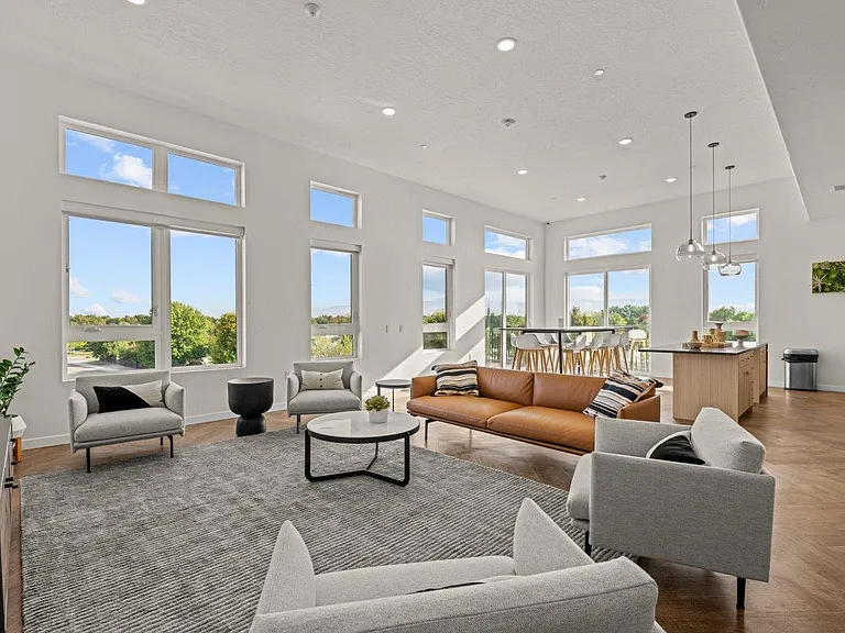 Meritage West — Photo 15