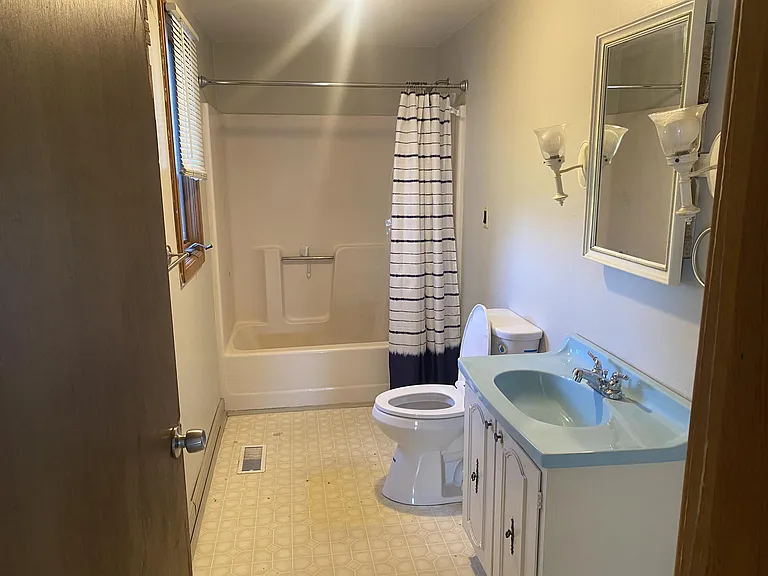 1106 W Auburn Dr — Photo 7