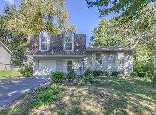 8939 Knox Ln, Overland Park, KS 66212