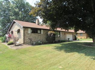 2902 Seikel Dr NE, Dover, OH 44622