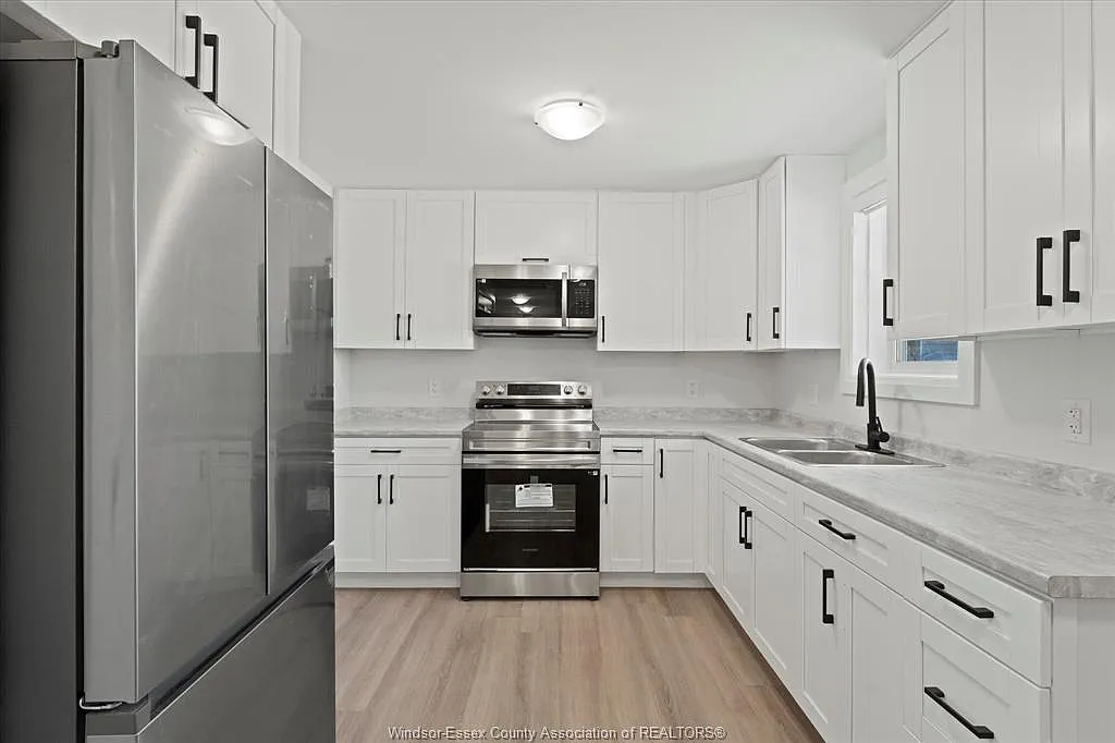 3 bed, $2,250 — Photo 2