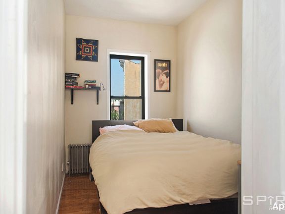 4th image of 538 Graham Ave APT 4R