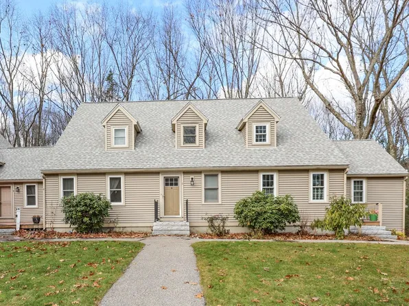 5 Balmoral Drive, Stratham, NH 03885