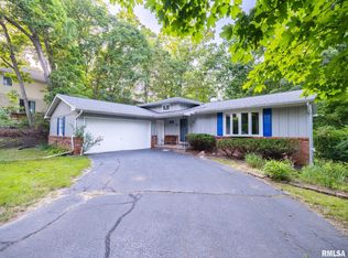 921 W Wonderview Dr, Dunlap, IL 61525