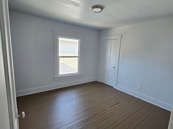 5th image of 408 E Market St