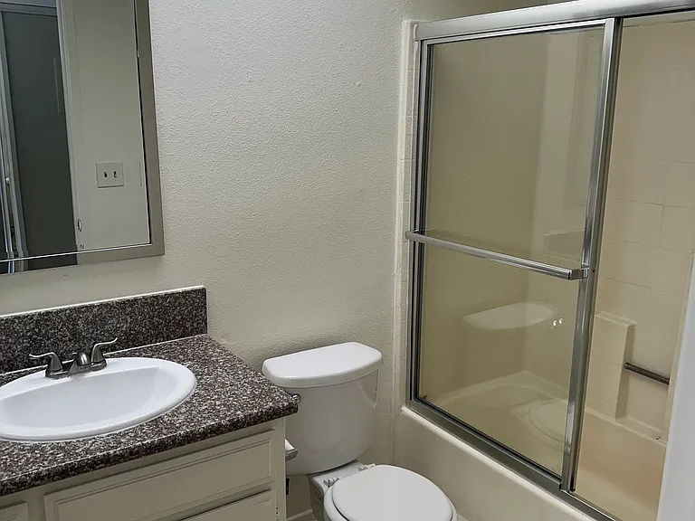 731 S Detroit St #304 — Photo 15