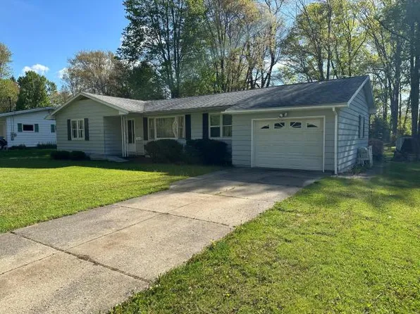 38 Highland Dr, Warren, PA 16365