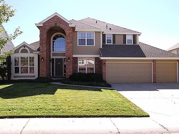 Front Exterior - 3 Car Garage